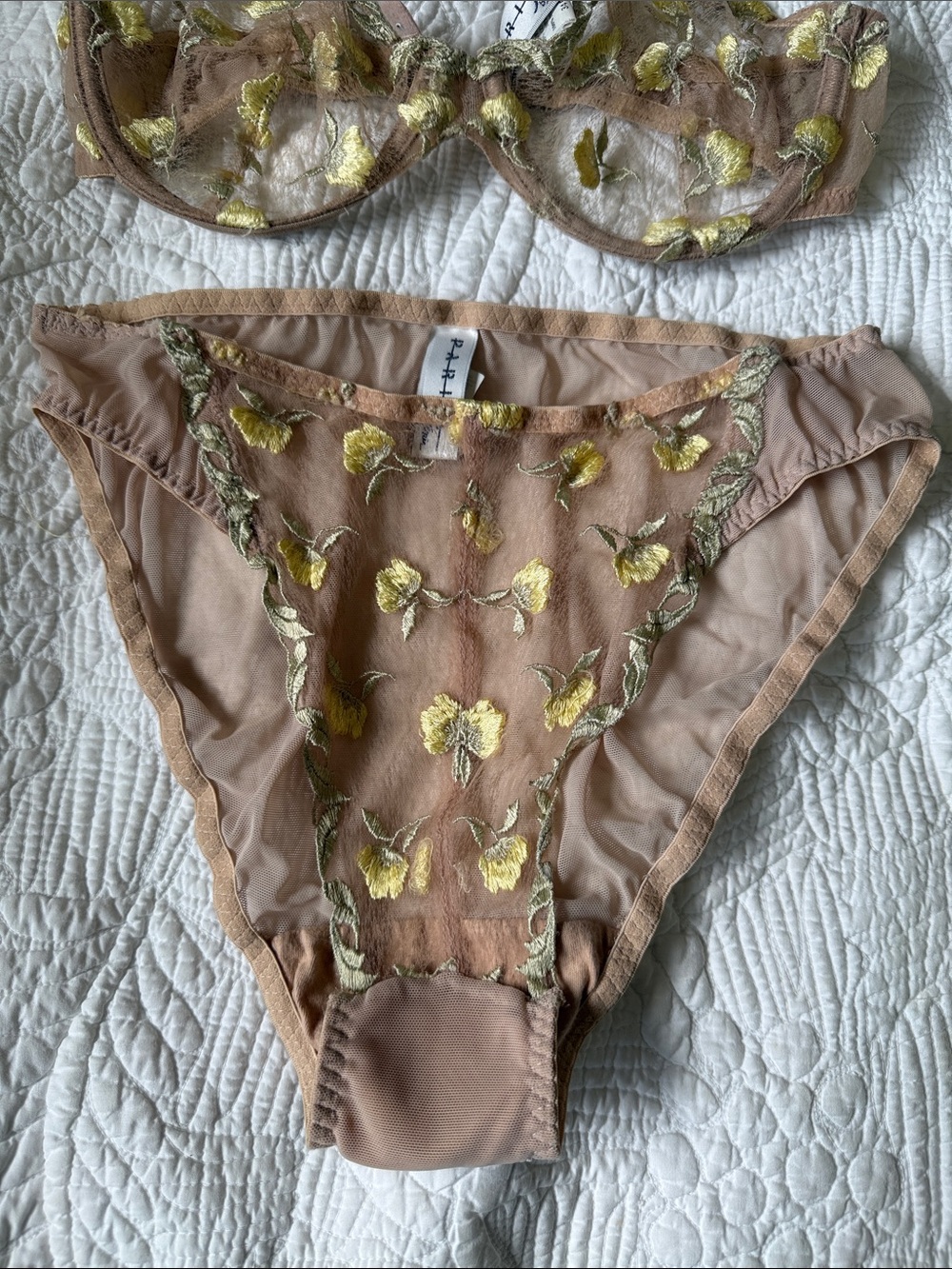 Parisa Nude Lace Bra & panty lingerie set with yellow embroider flowers nwt - Picture 2 of 16